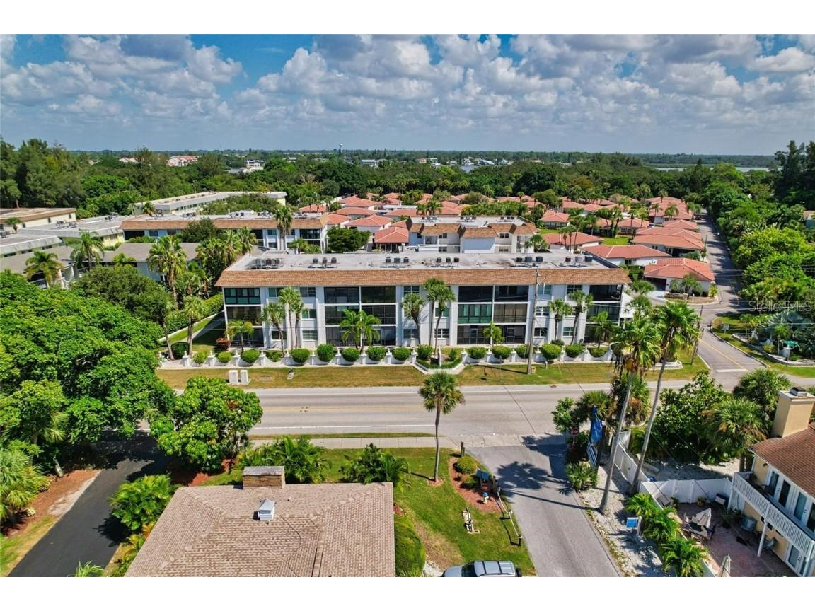 116 Vista Hermosa Circle #104C Sarasota FL 34242 A4527056 image1