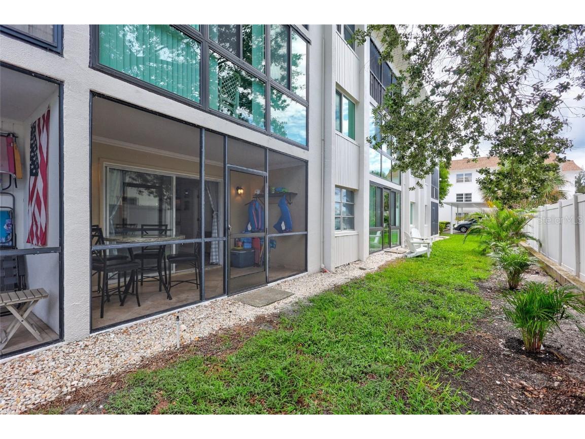 116 Vista Hermosa Circle #106C Sarasota FL 34242 A4661867 image24