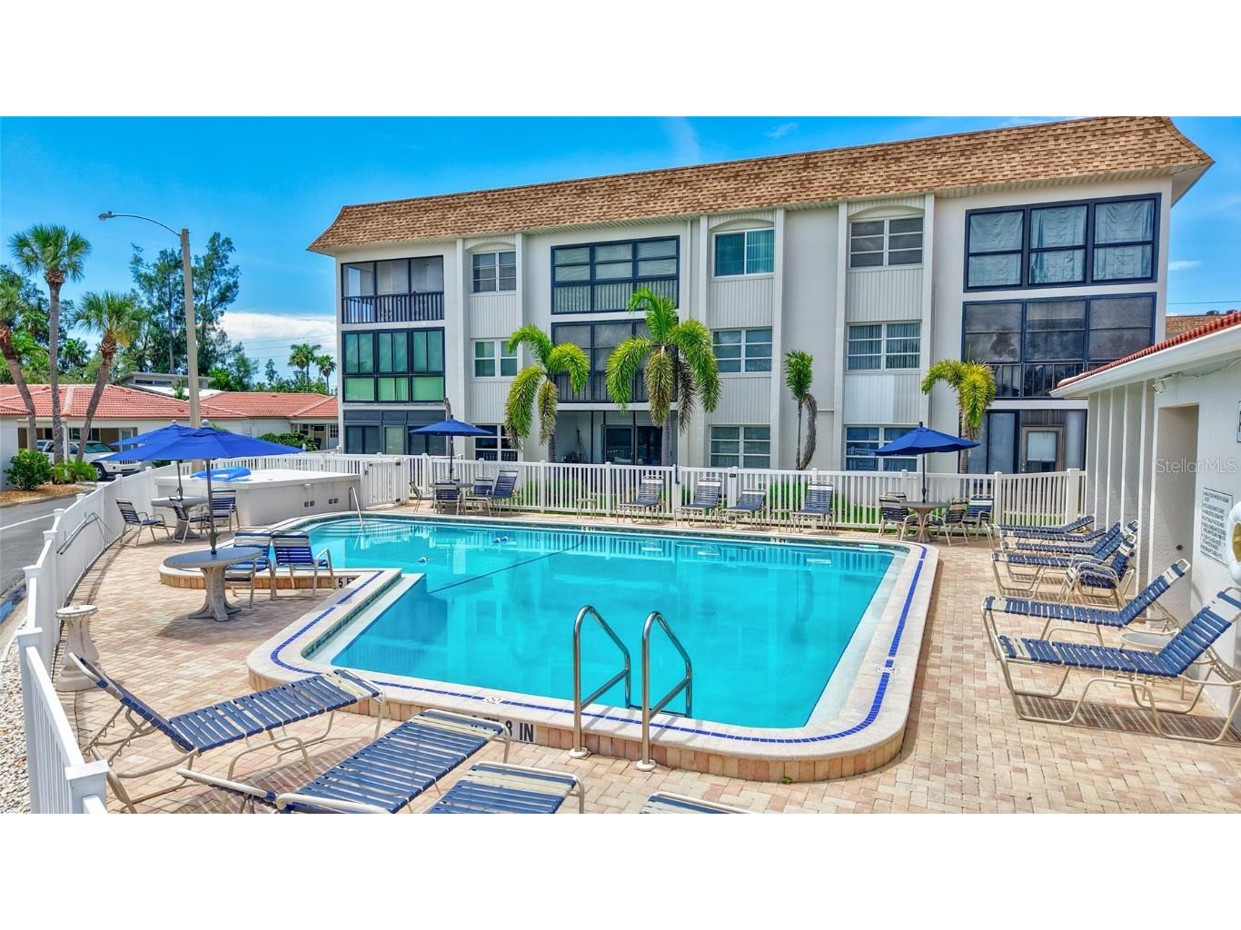 116 Vista Hermosa Circle #106C Sarasota FL 34242 A4661867 image34