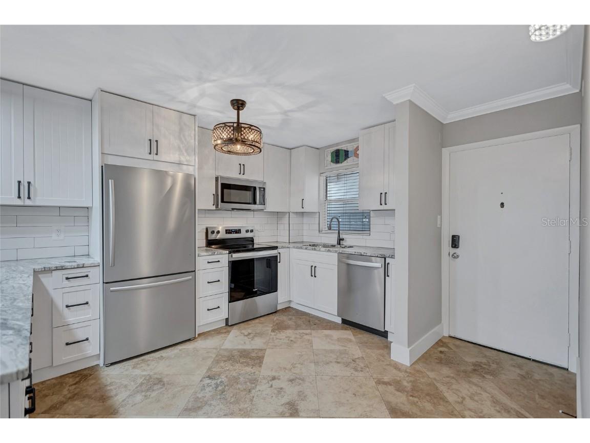 116 Vista Hermosa Circle #106C Sarasota FL 34242 A4661867 image5