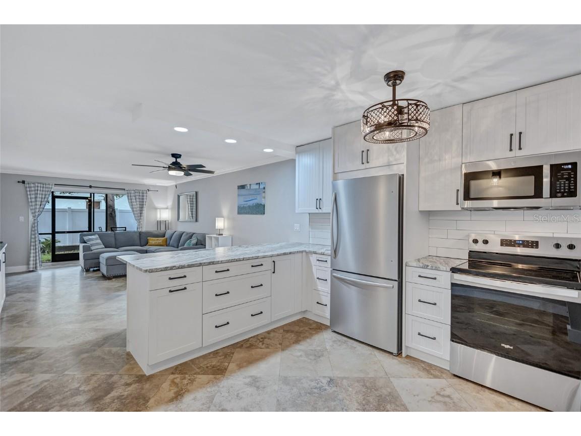 116 Vista Hermosa Circle #106C Sarasota FL 34242 A4661867 image9