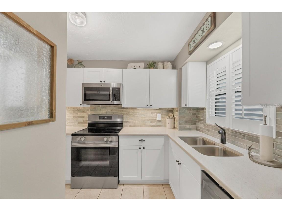 116 Vista Hermosa Circle #108C Sarasota FL 34242 N6140823 image7