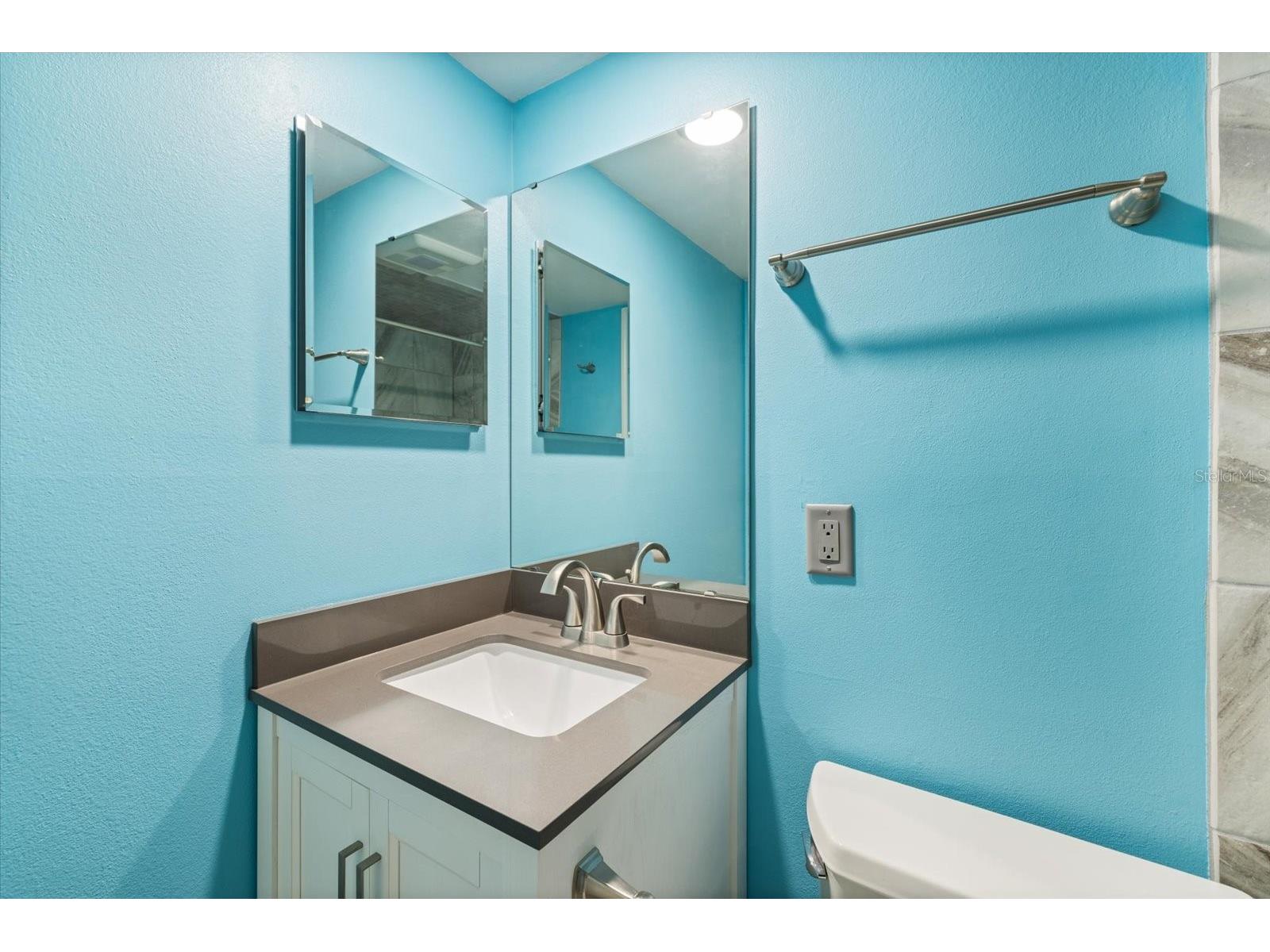116 Vista Hermosa Circle #204C Sarasota FL 34242 A4693969 image18