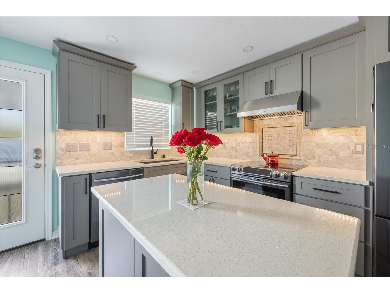 116 Vista Hermosa Circle #204C Sarasota FL 34242 A4693969 image5