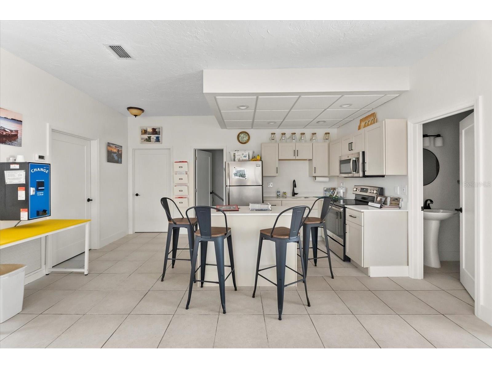 116 Vista Hermosa Circle #204C Sarasota FL 34242 A4693969 image59