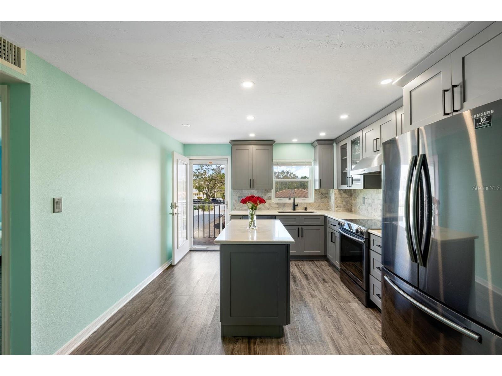 116 Vista Hermosa Circle #204C Sarasota FL 34242 A4693969 image8