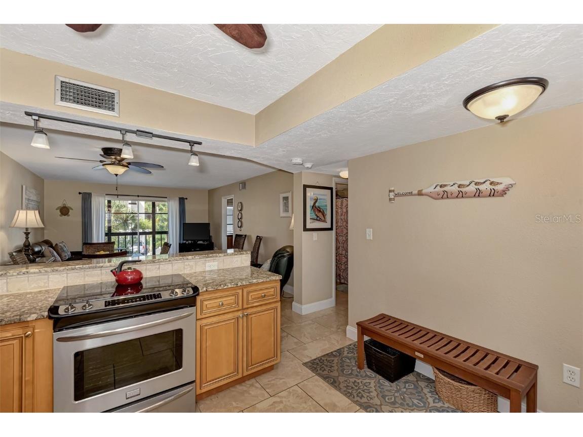 116 Vista Hermosa Circle #210C Sarasota FL 34242 A4578083 image11