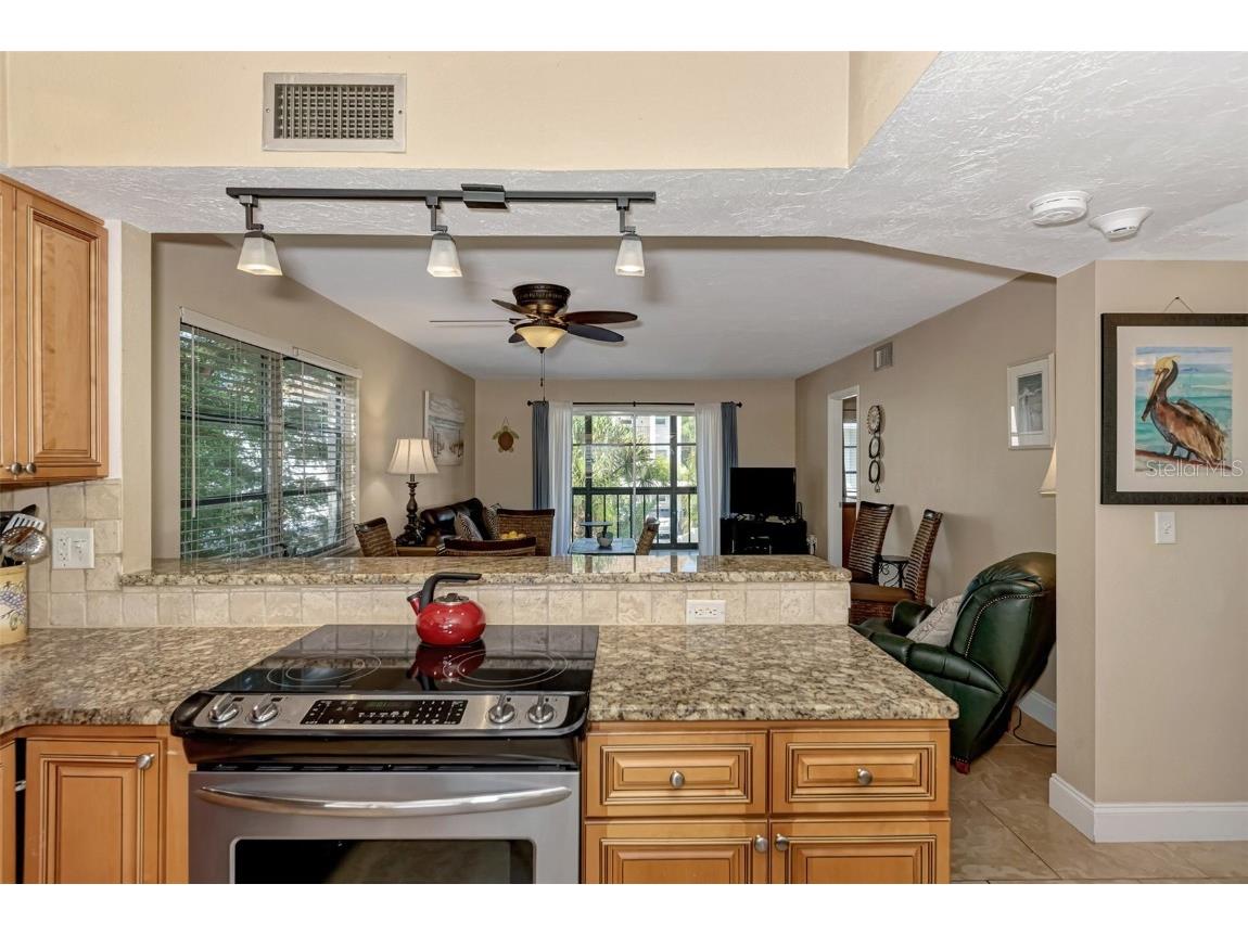 116 Vista Hermosa Circle #210C Sarasota FL 34242 A4578083 image12