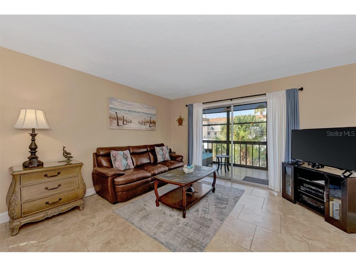 116 Vista Hermosa Circle #210C Sarasota FL 34242 A4578083 image17