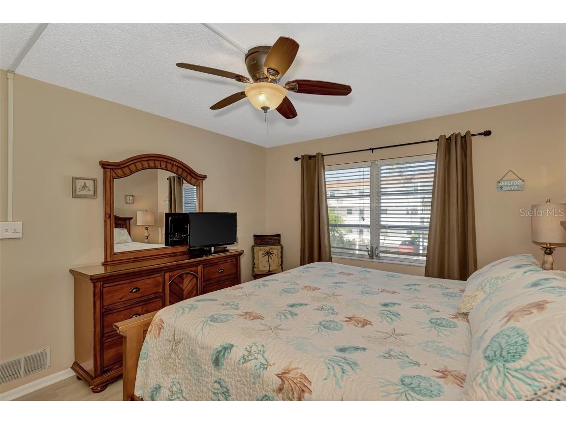 116 Vista Hermosa Circle #210C Sarasota FL 34242 A4578083 image22