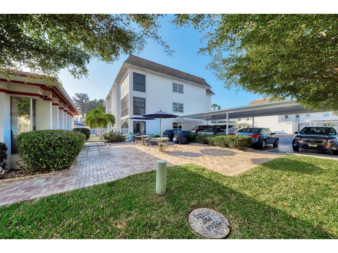 116 Vista Hermosa Circle #210C Sarasota FL 34242 A4578083 image36