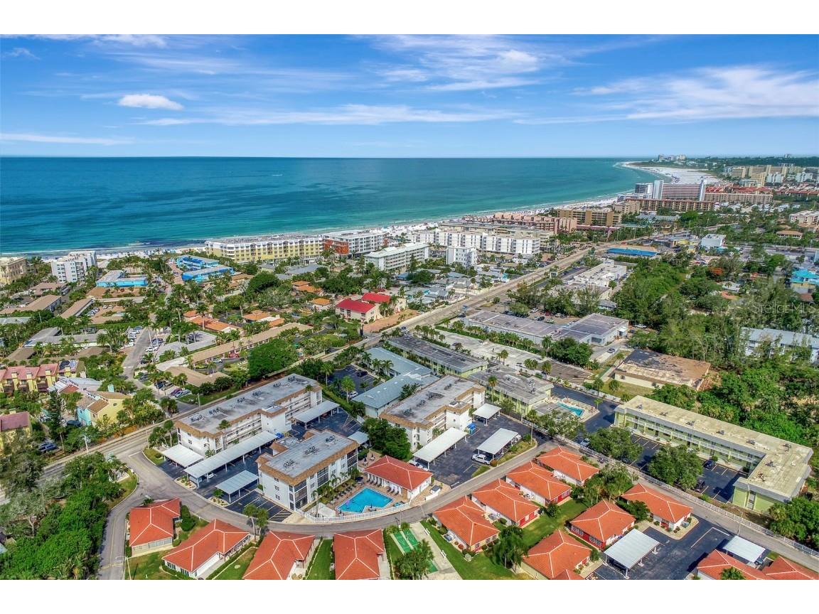116 Vista Hermosa Circle #210C Sarasota FL 34242 A4578083 image37