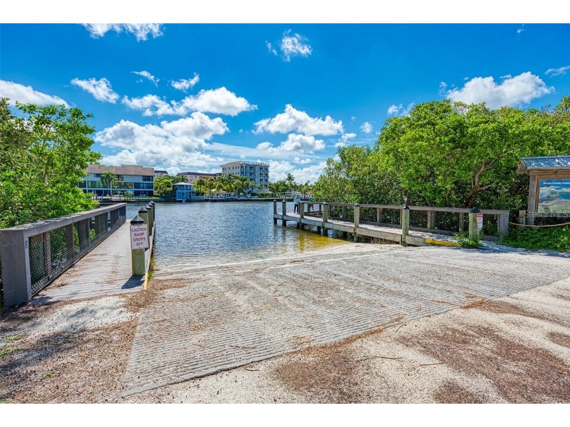 116 Vista Hermosa Circle #210C Sarasota FL 34242 A4578083 image47