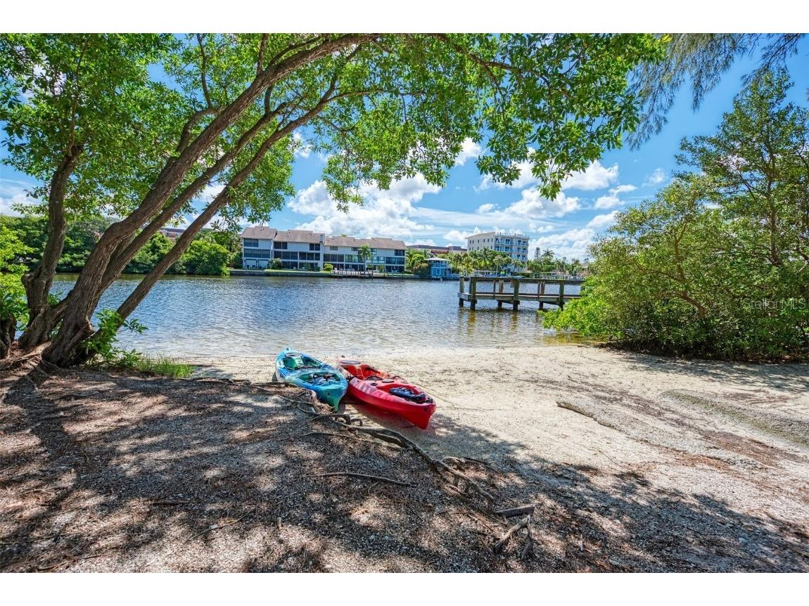 116 Vista Hermosa Circle #210C Sarasota FL 34242 A4578083 image48