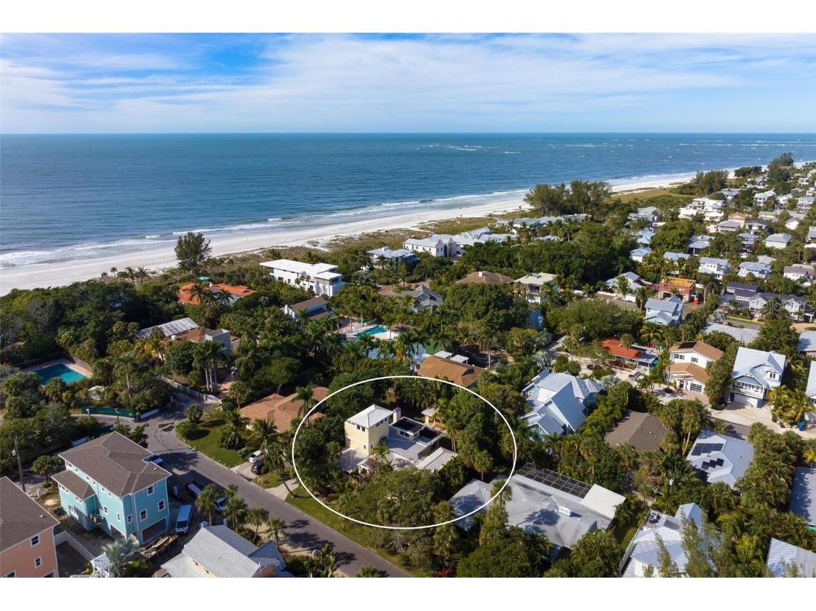 116 White Avenue Holmes Beach FL 34217 A4592179 image1