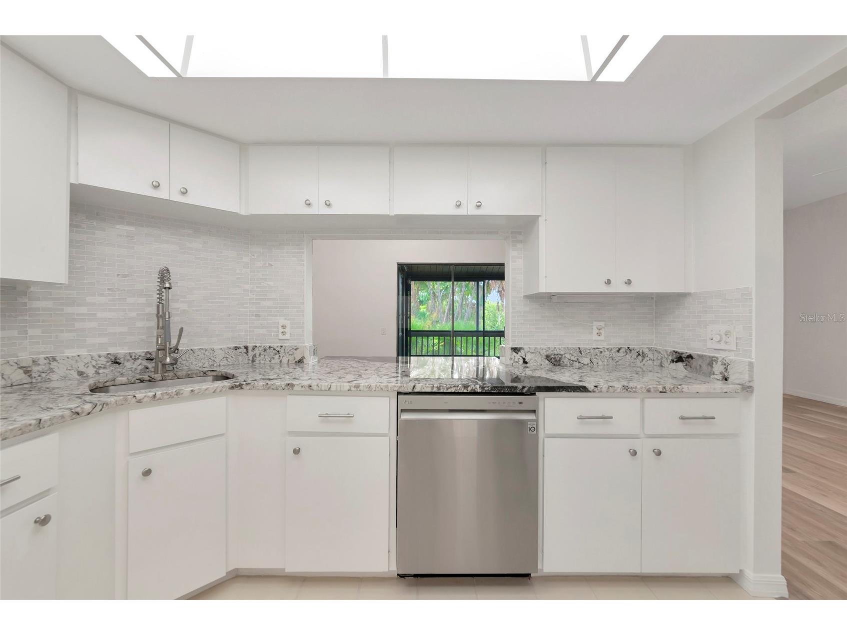 116 Woodland Place #116 Osprey FL 34229 A4696616 image4
