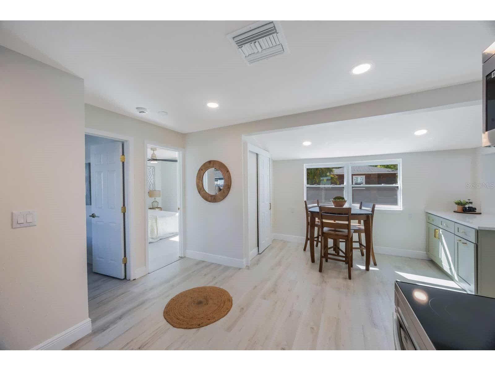 1160 36th Avenue N Saint Petersburg FL 33704 TB8484980 image14