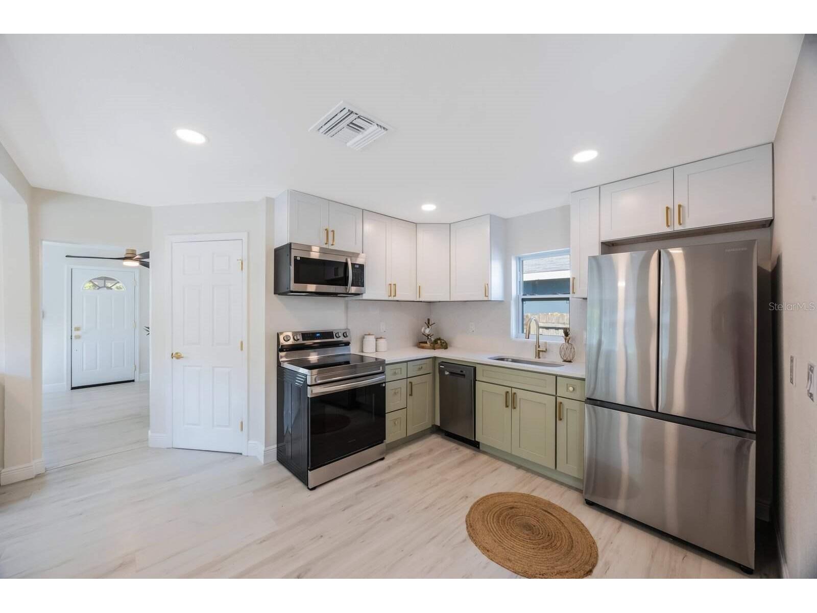 1160 36th Avenue N Saint Petersburg FL 33704 TB8484980 image16