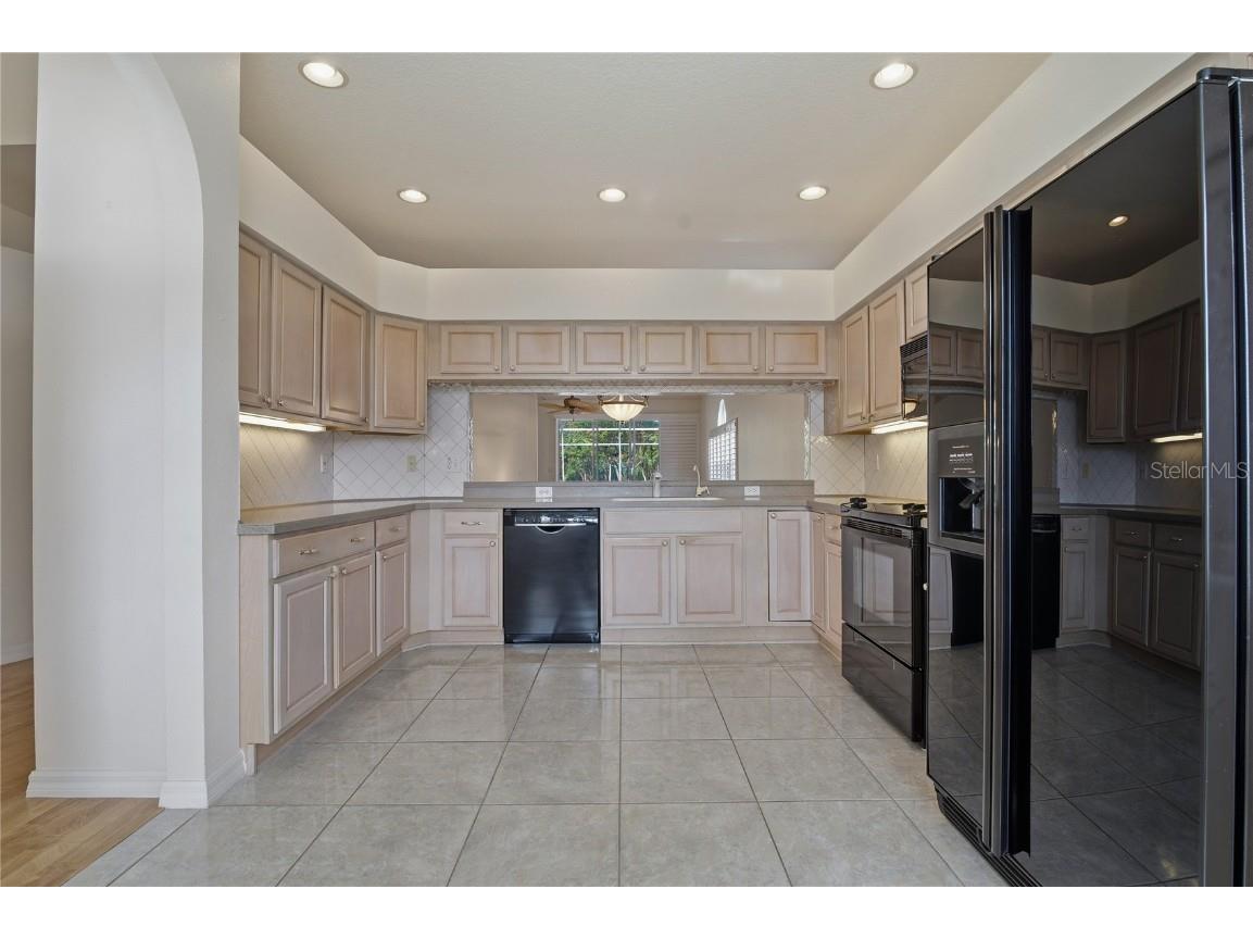 1160 Lindenwood Drive Tarpon Springs FL 34688 W7881074 image6