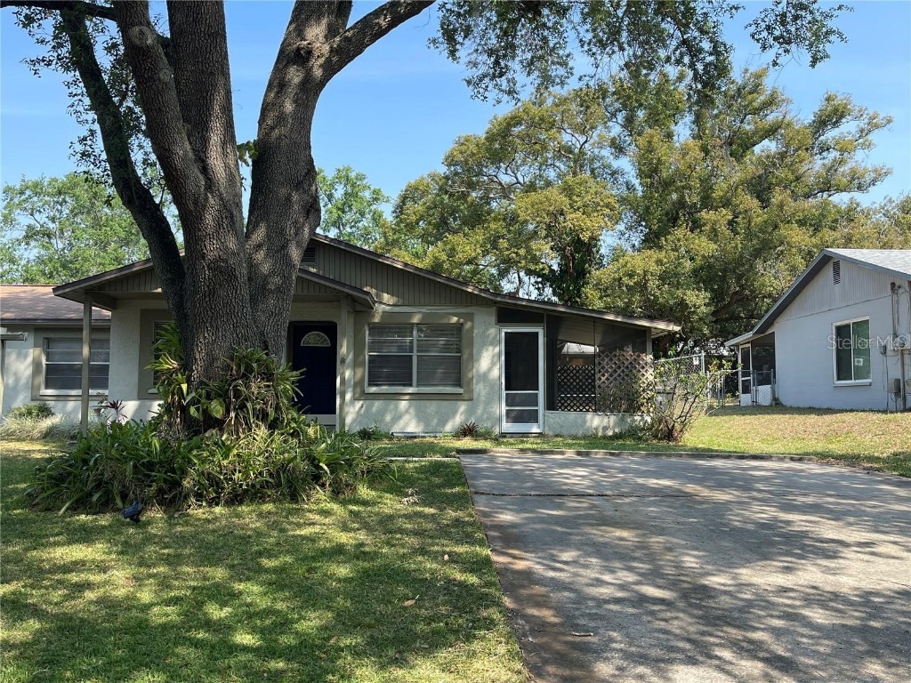 11604 Valencia Drive #B Seffner FL 33584 T3512916 image1