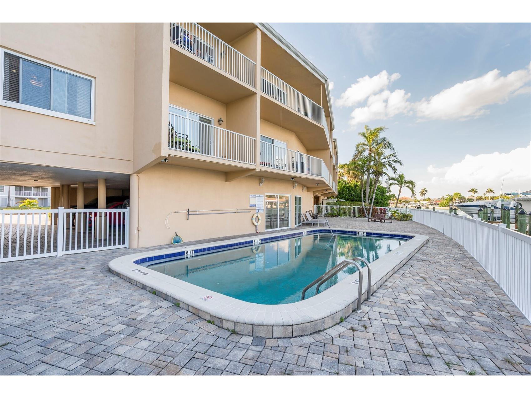 11605 3rd Street E #207 Treasure Island FL 33706 TB8473617 image23
