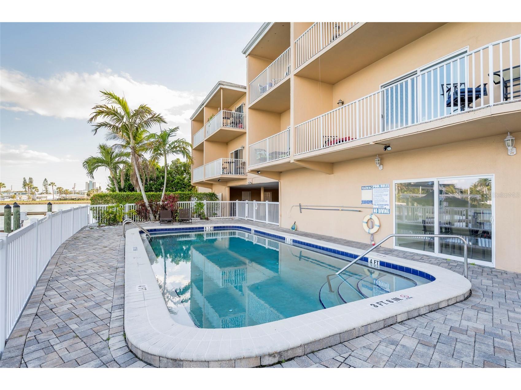 11605 3rd Street E #207 Treasure Island FL 33706 TB8473617 image24