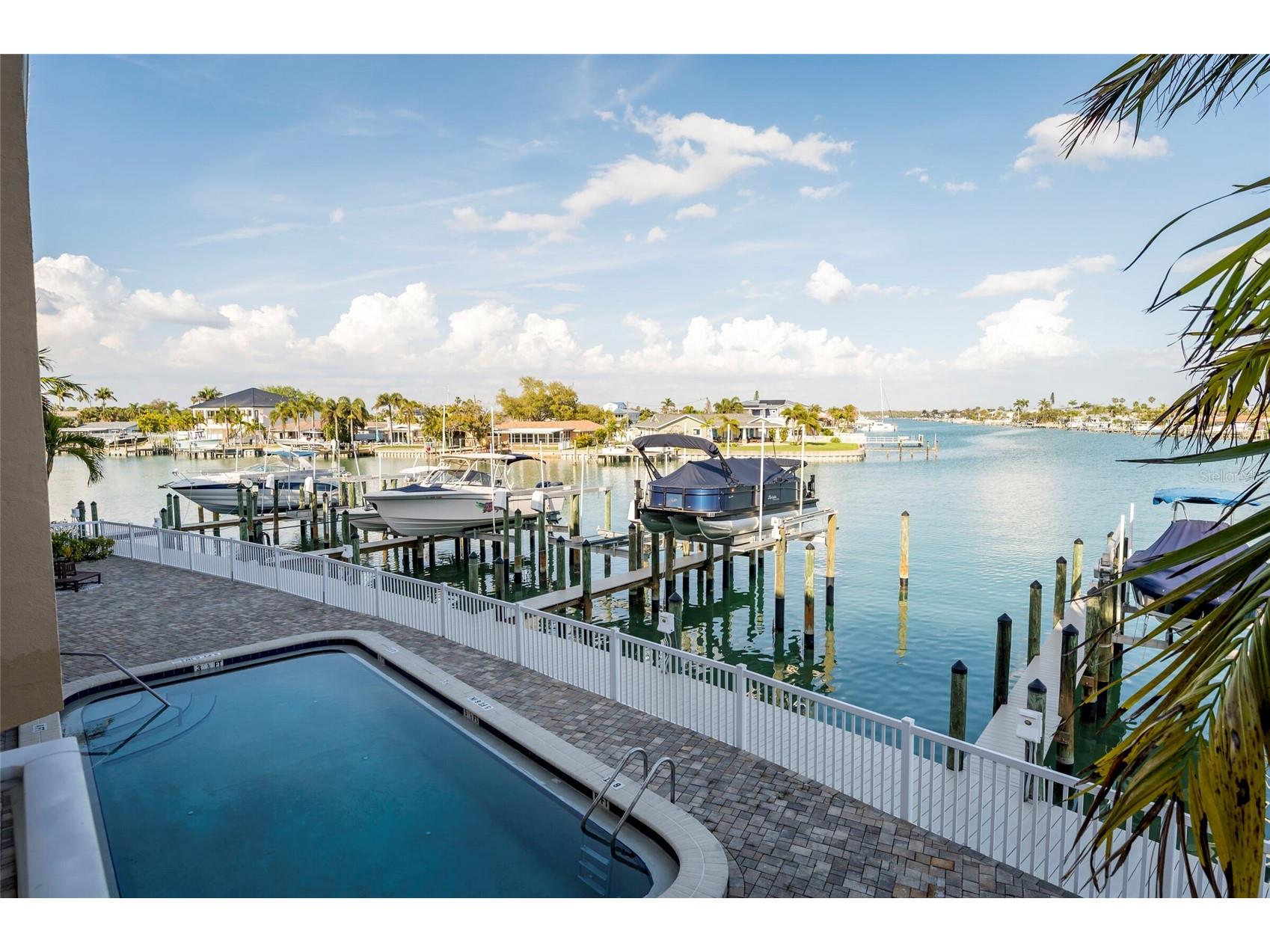 11605 3rd Street E #207 Treasure Island FL 33706 TB8473617 image3