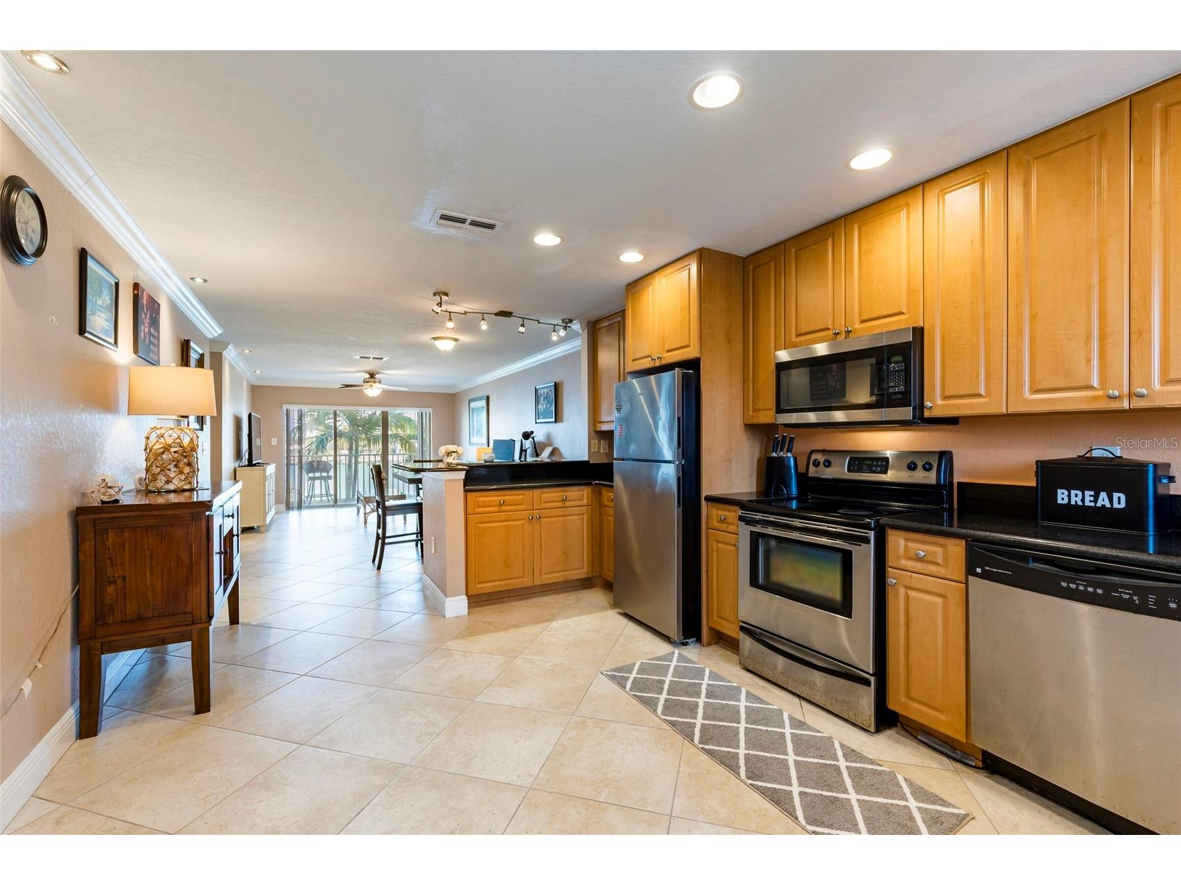 11605 3rd Street E #207 Treasure Island FL 33706 TB8473617 image5