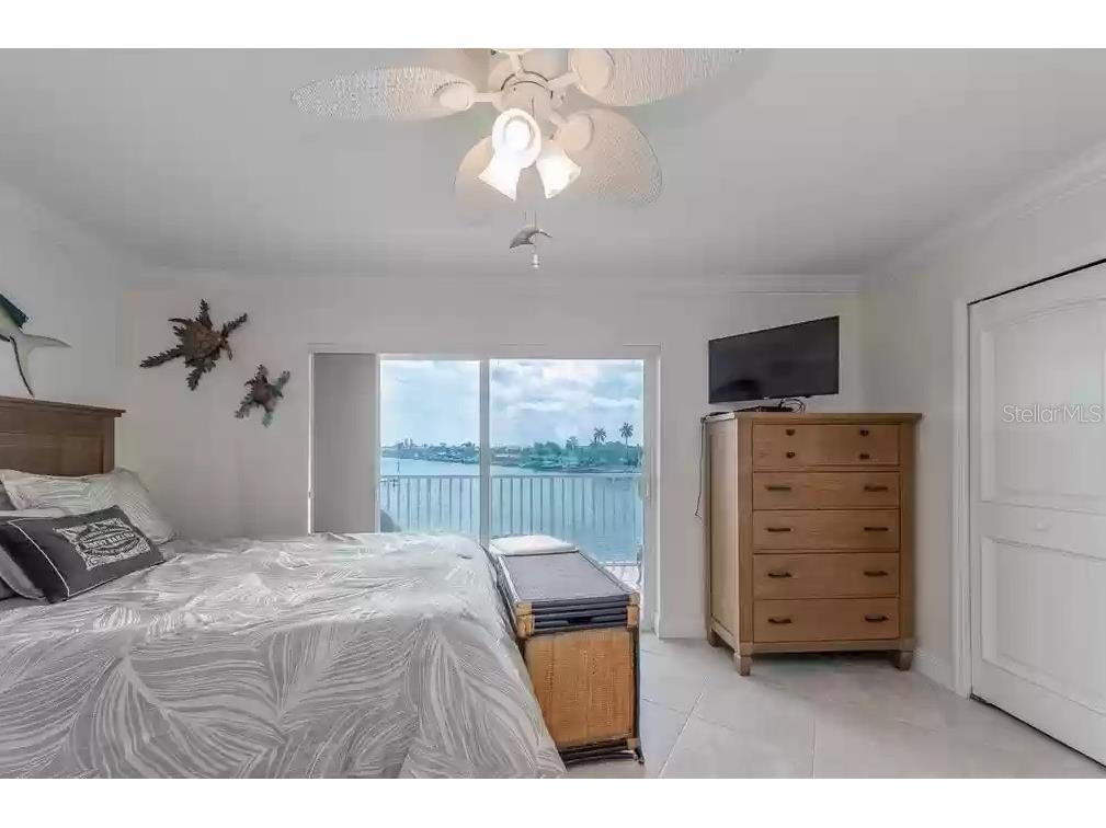 11605 3rd Street E #305 Treasure Island FL 33706 - ICW-BOCA CIEGA BAY U8177921 image16