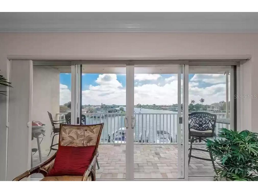 11605 3rd Street E #305 Treasure Island FL 33706 - ICW-BOCA CIEGA BAY U8177921 image7