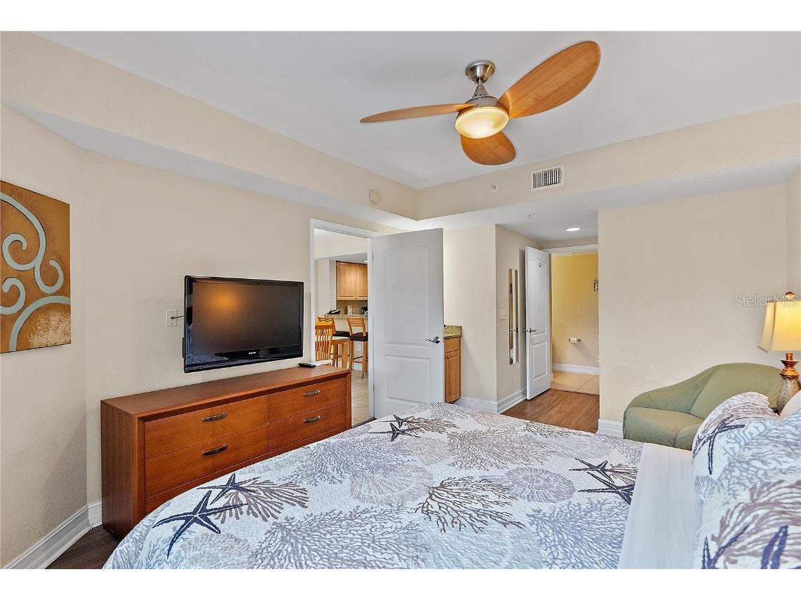 11605 Gulf Boulevard #203 Treasure Island FL 33706 TB8372162 image13