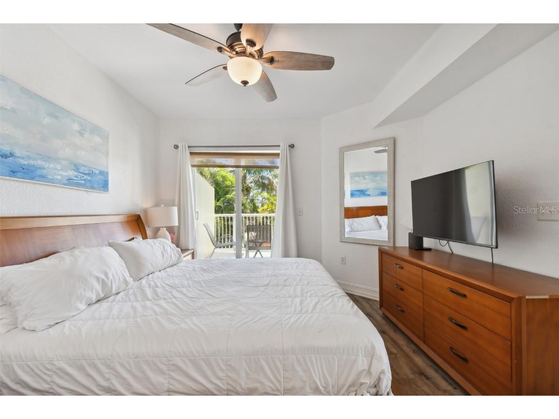 11605 Gulf Boulevard #208 Treasure Island FL 33706 TB8455155 image5