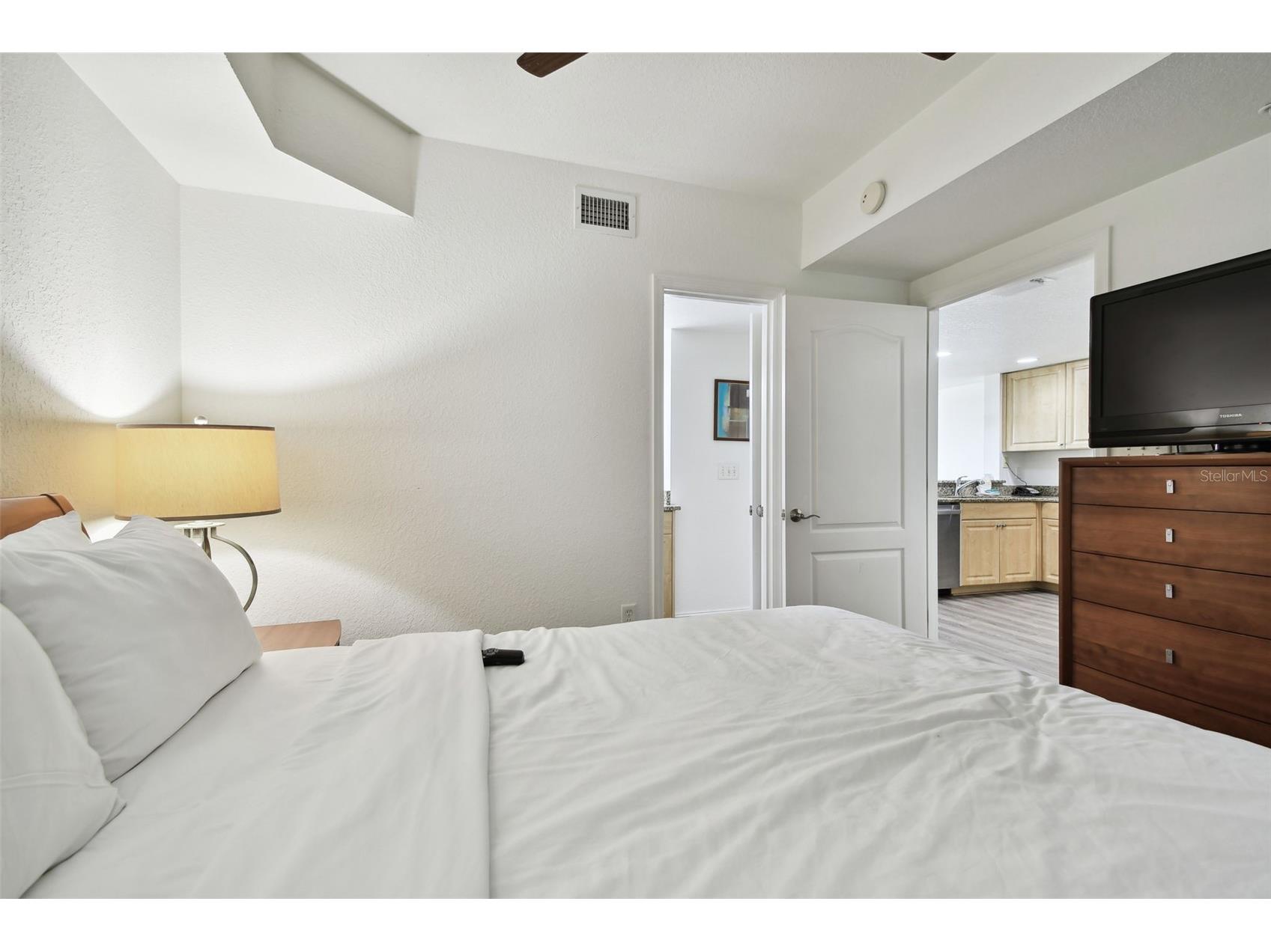 11605 Gulf Boulevard #402 Treasure Island FL 33706 - GULF OF MEXICO TB8401616 image29