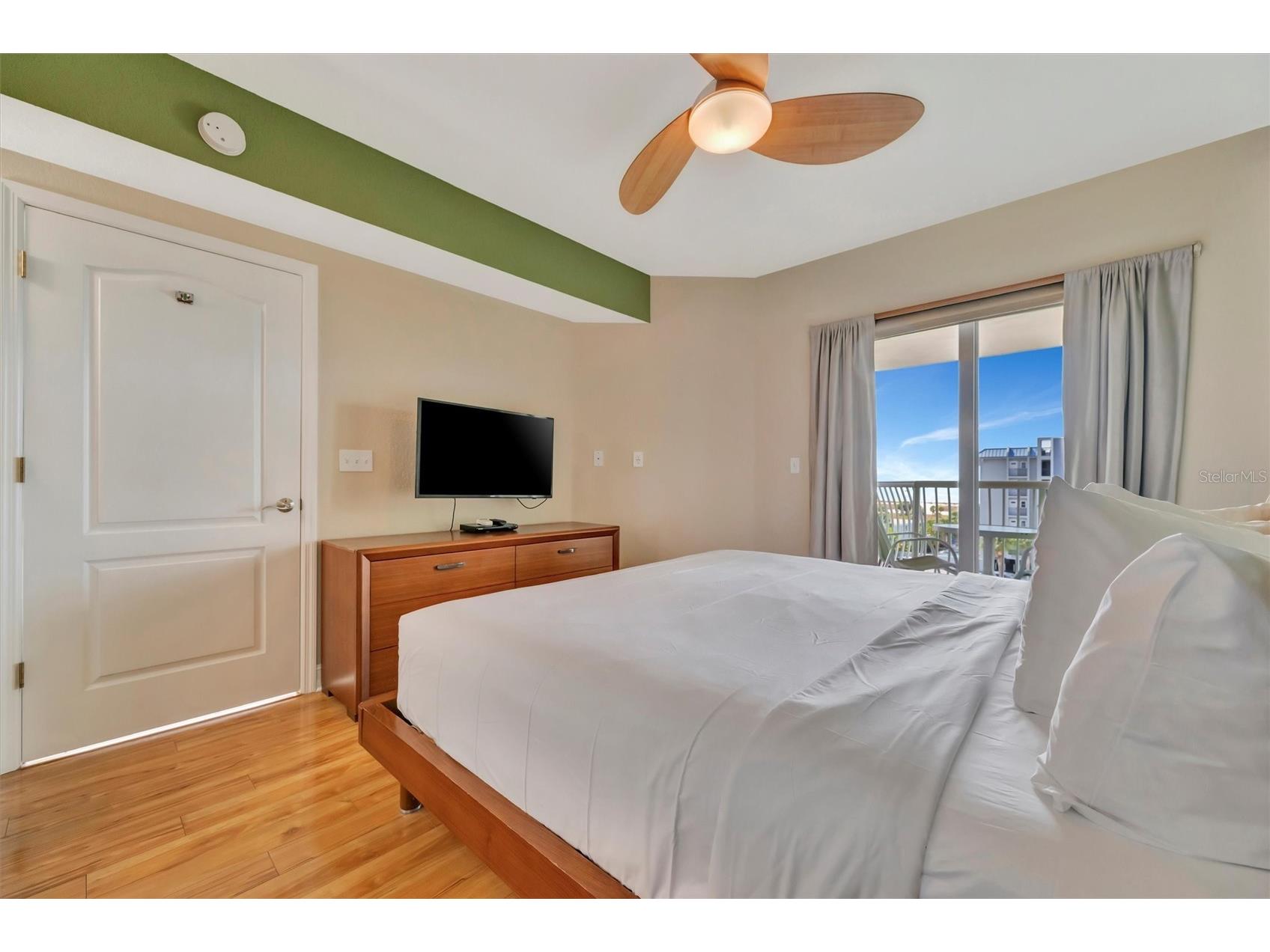 11605 Gulf Boulevard #501 Treasure Island FL 33706 - GULF OF MEXICO TB8476615 image37