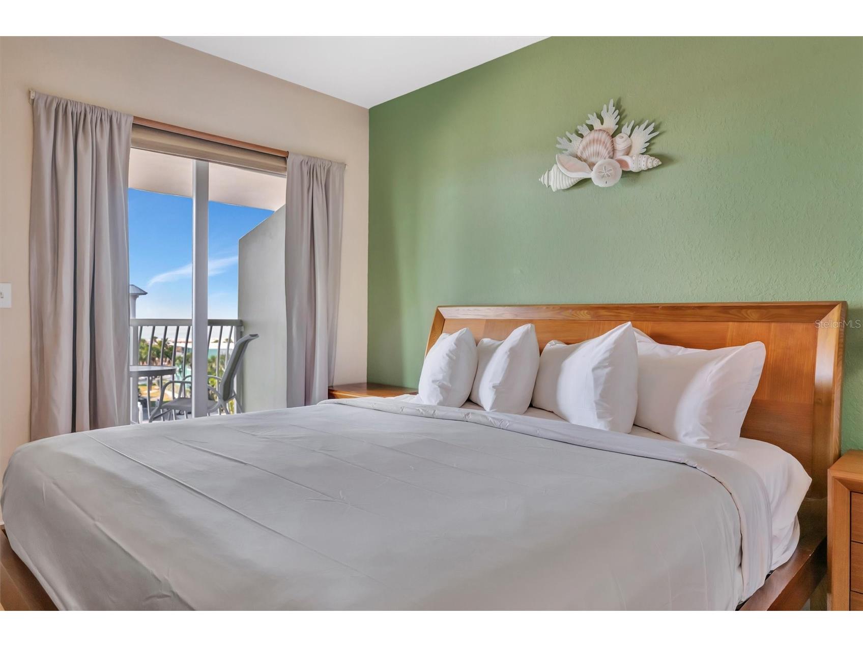 11605 Gulf Boulevard #501 Treasure Island FL 33706 - GULF OF MEXICO TB8476615 image39