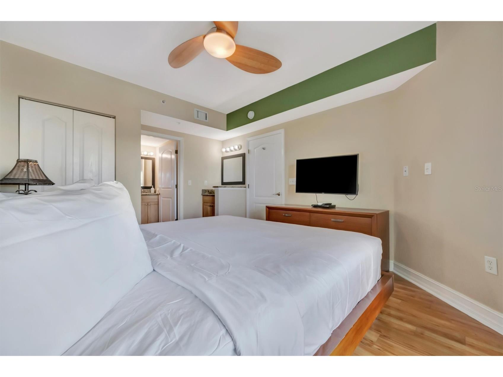 11605 Gulf Boulevard #501 Treasure Island FL 33706 - GULF OF MEXICO TB8476615 image40