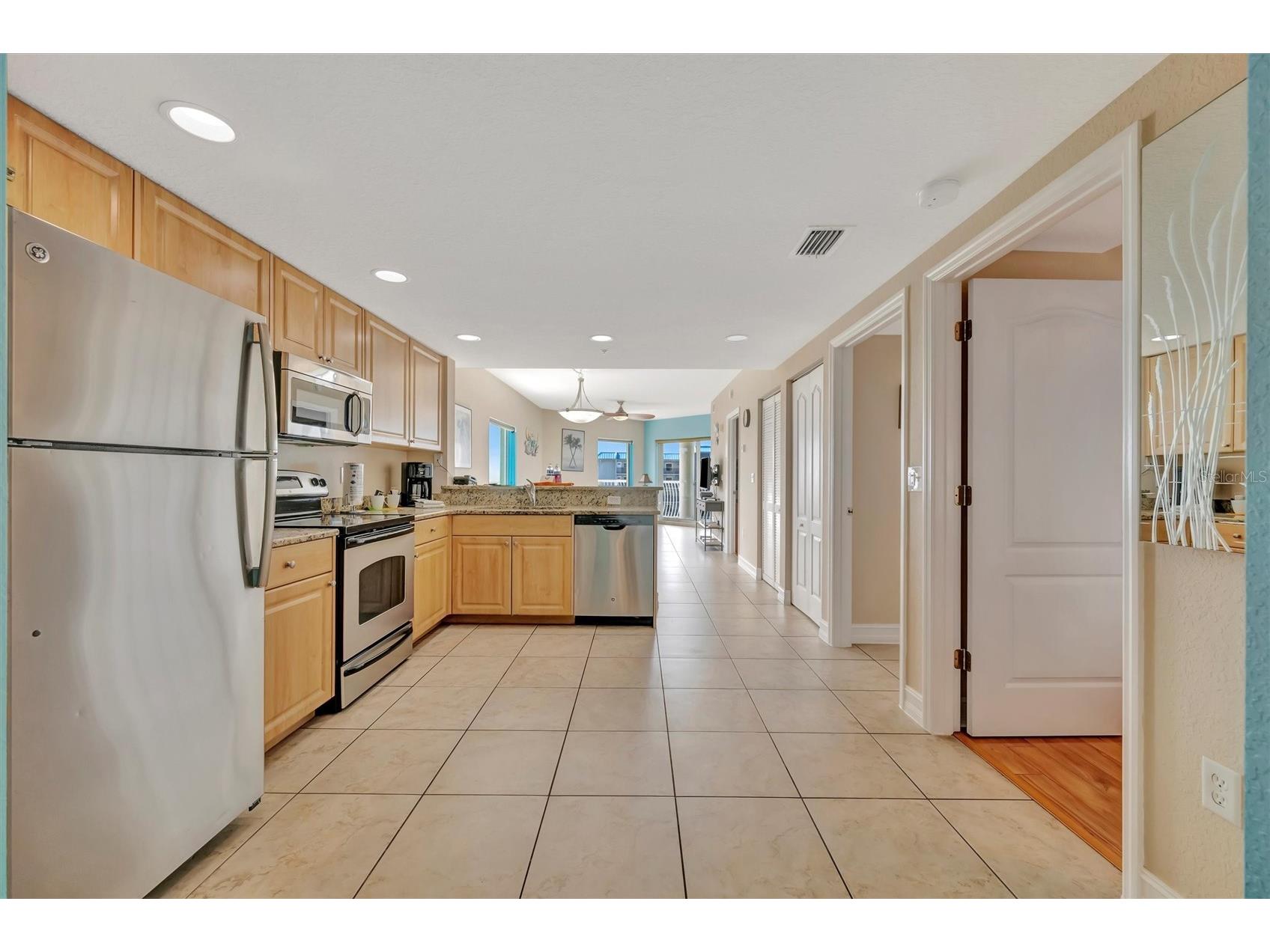 11605 Gulf Boulevard #501 Treasure Island FL 33706 - GULF OF MEXICO TB8476615 image6