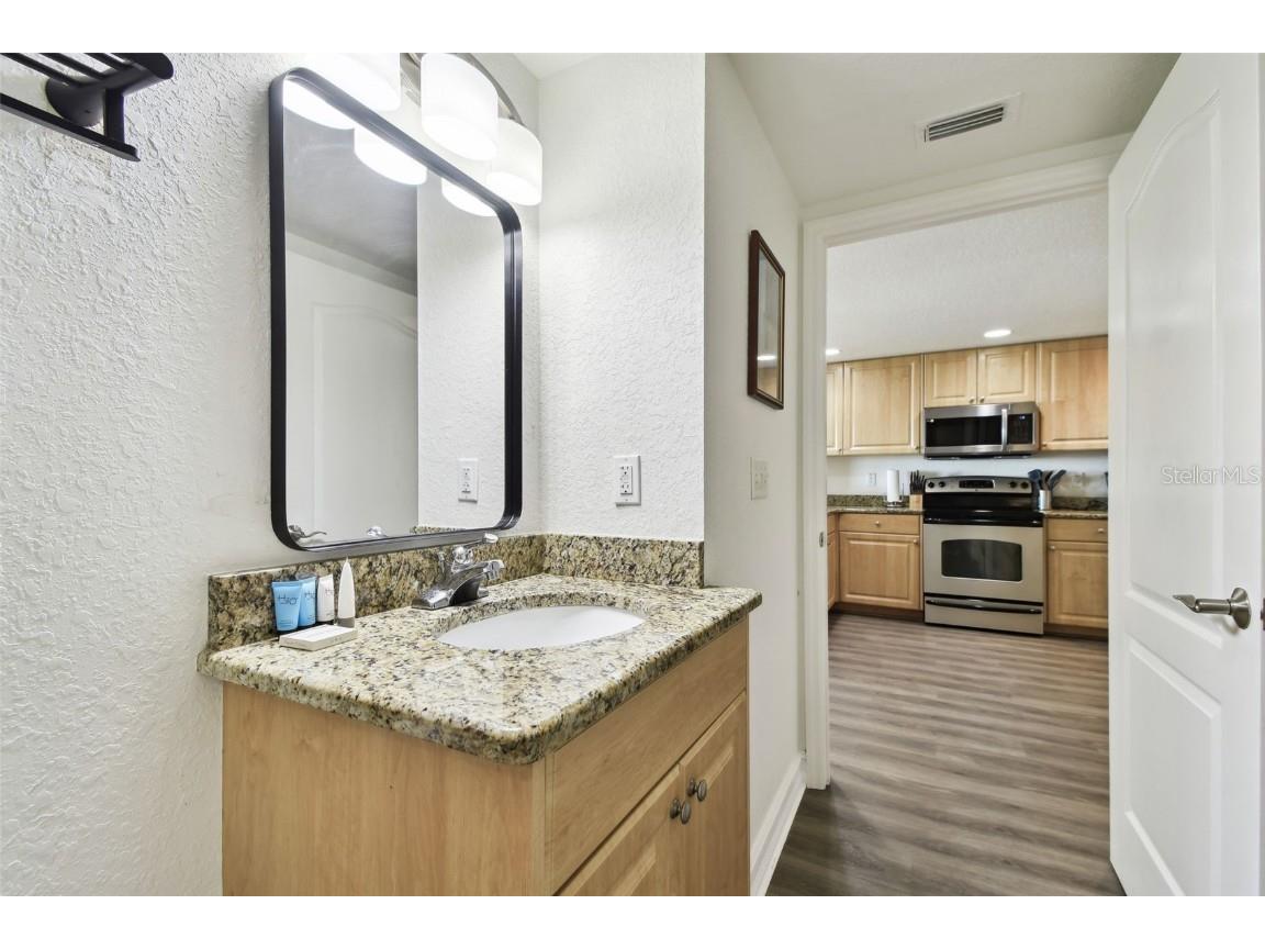 11605 Gulf Boulevard #502 Treasure Island FL 33706 - GULF OF MEXICO TB8329499 image24