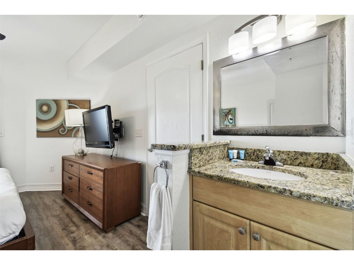 11605 Gulf Boulevard #502 Treasure Island FL 33706 - GULF OF MEXICO TB8329499 image30