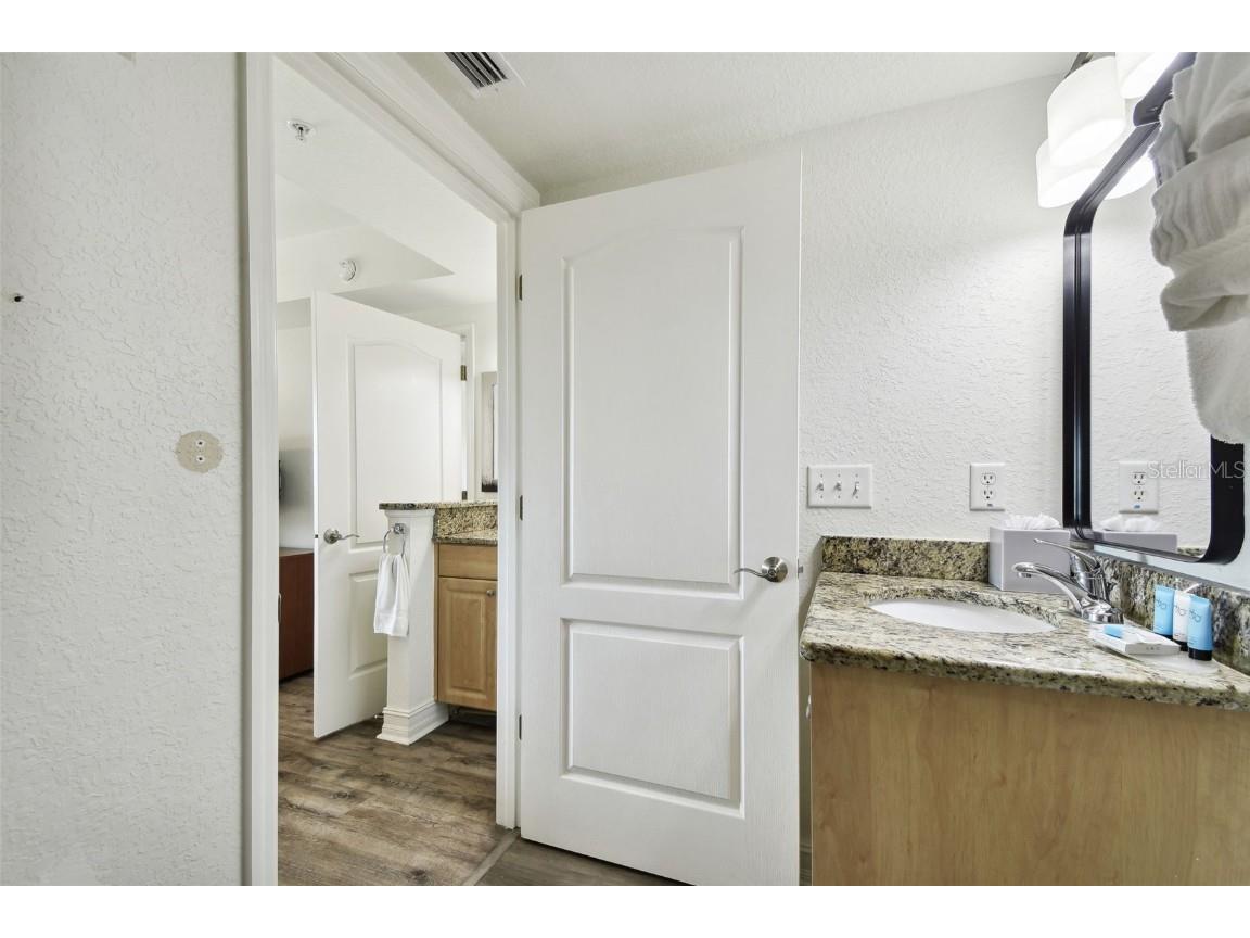 11605 Gulf Boulevard #502 Treasure Island FL 33706 - GULF OF MEXICO TB8329499 image32