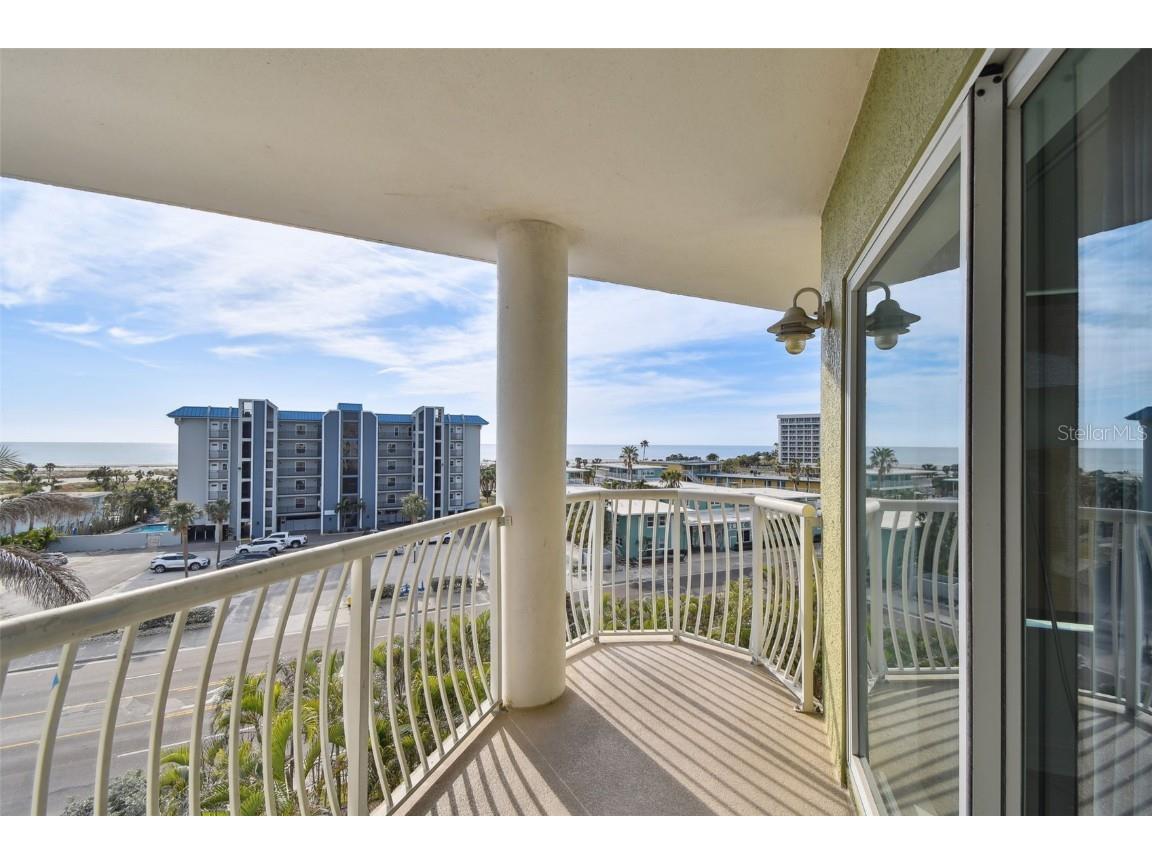 11605 Gulf Boulevard #502 Treasure Island FL 33706 - GULF OF MEXICO TB8329499 image40