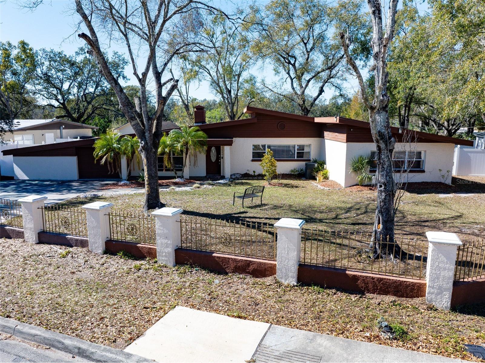 11608 N Boulevard Tampa FL 33612 TB8470266 image1