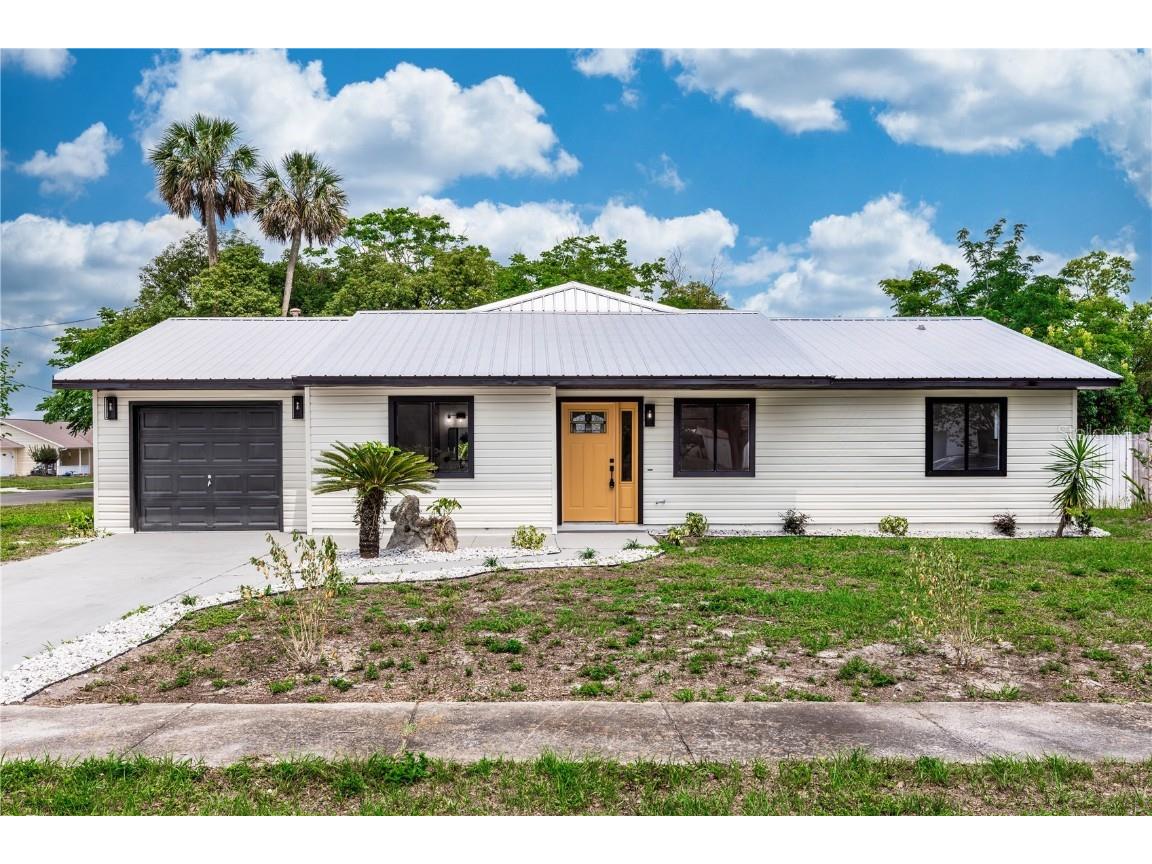 1161 Orangewood Avenue Deland FL 32724 TB8389557 image1