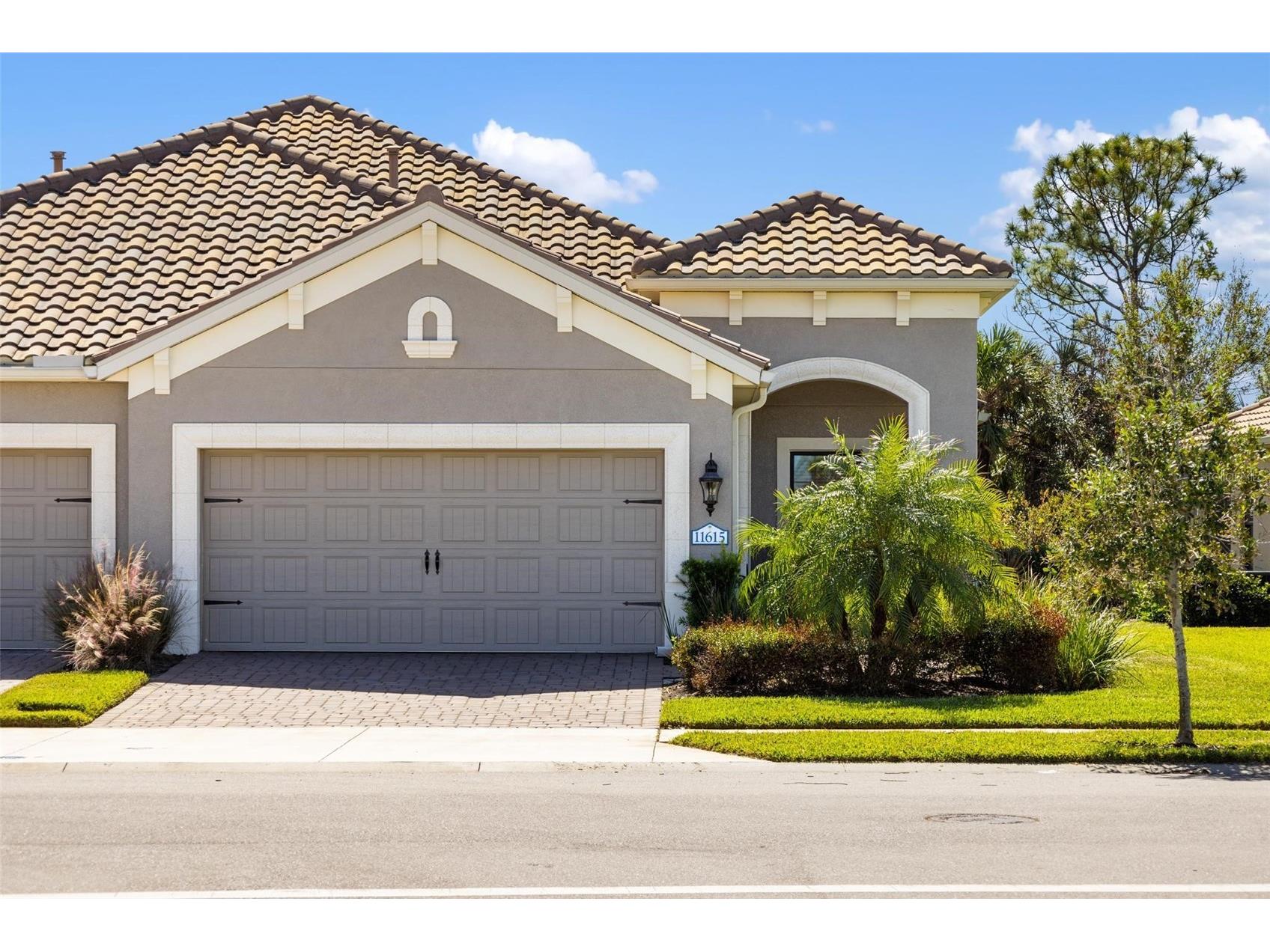 11615 Okaloosa Drive Venice FL 34293 A4685780 image1