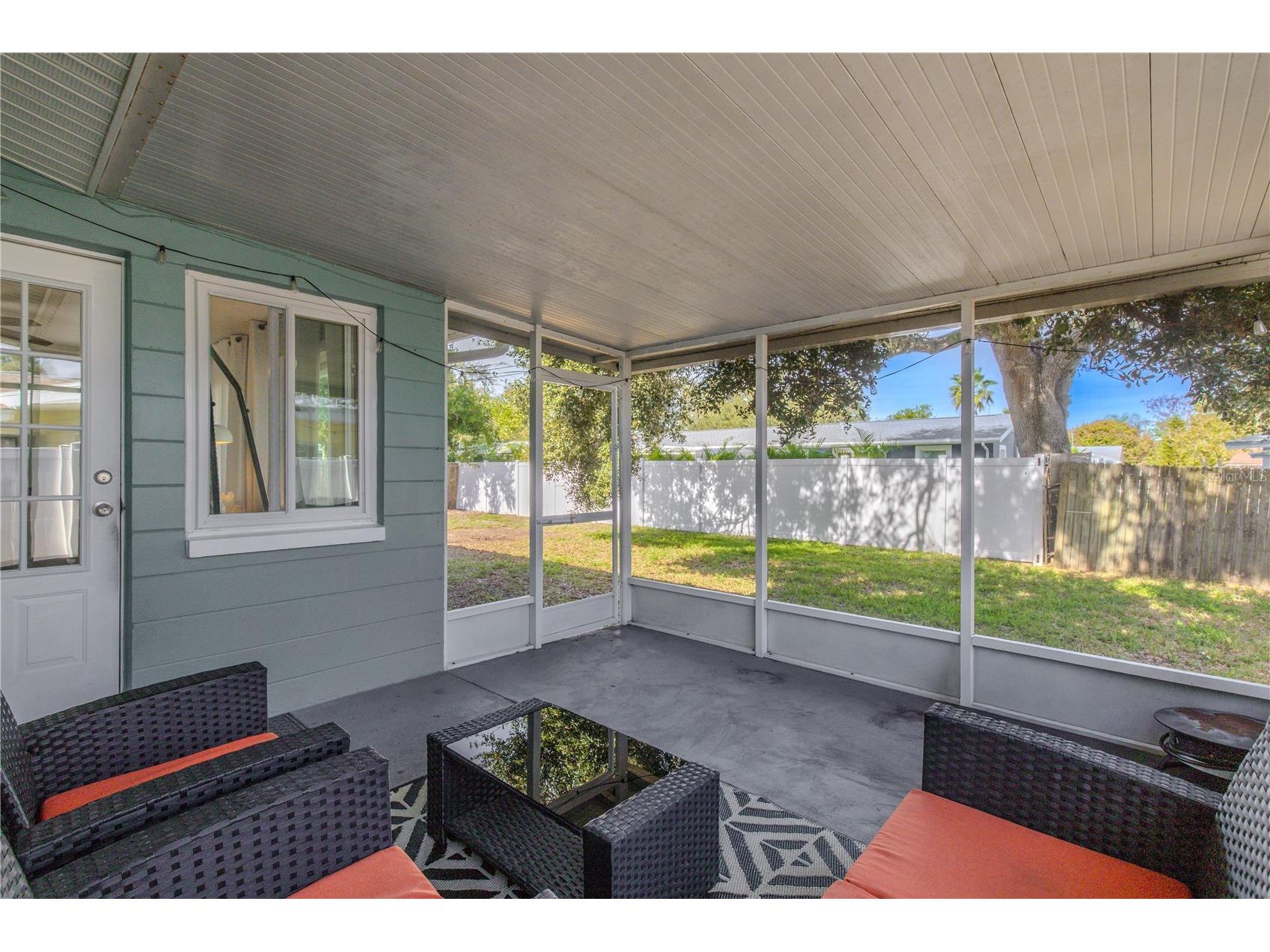 11615 Park Boulevard Seminole FL 33772 TB8459949 image2