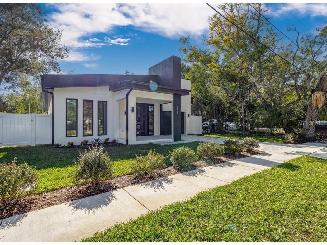 1162 37th Avenue N Saint Petersburg FL 33704 U8231504 image1