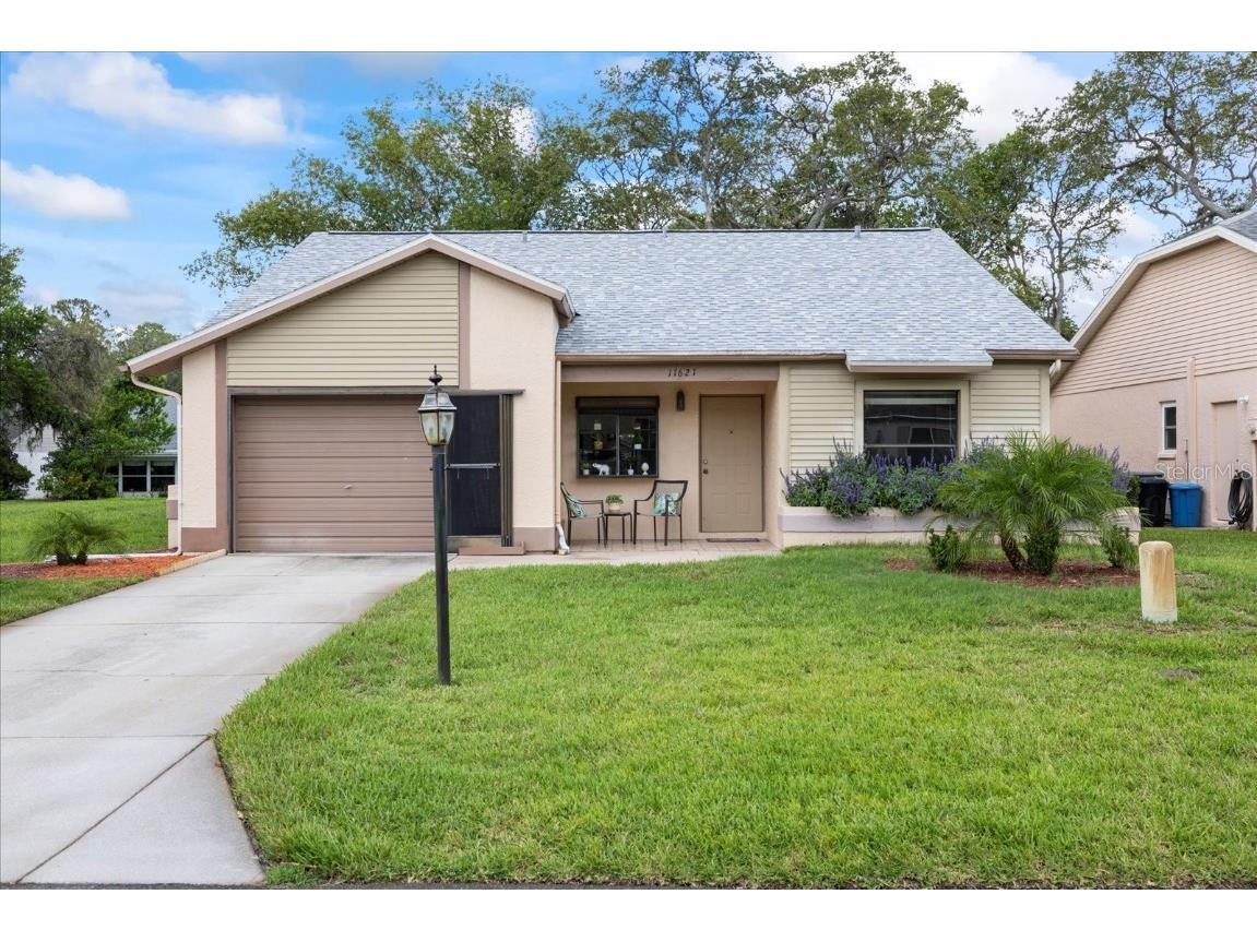 11621 Pear Tree Drive New Port Richey FL 34654 W7876613 image1