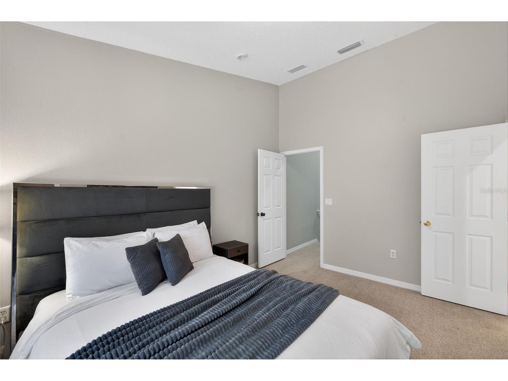 11622 Declaration Drive Tampa FL 33635 TB8469575 image23