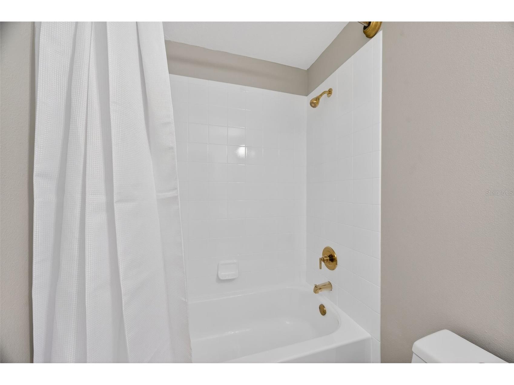 11622 Declaration Drive Tampa FL 33635 TB8469575 image32