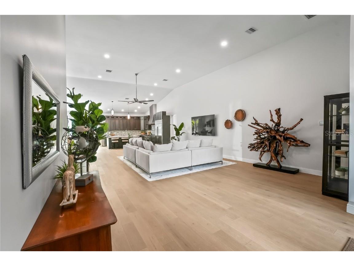 11624 Oak Lane Seminole FL 33778 TB8436967 image6